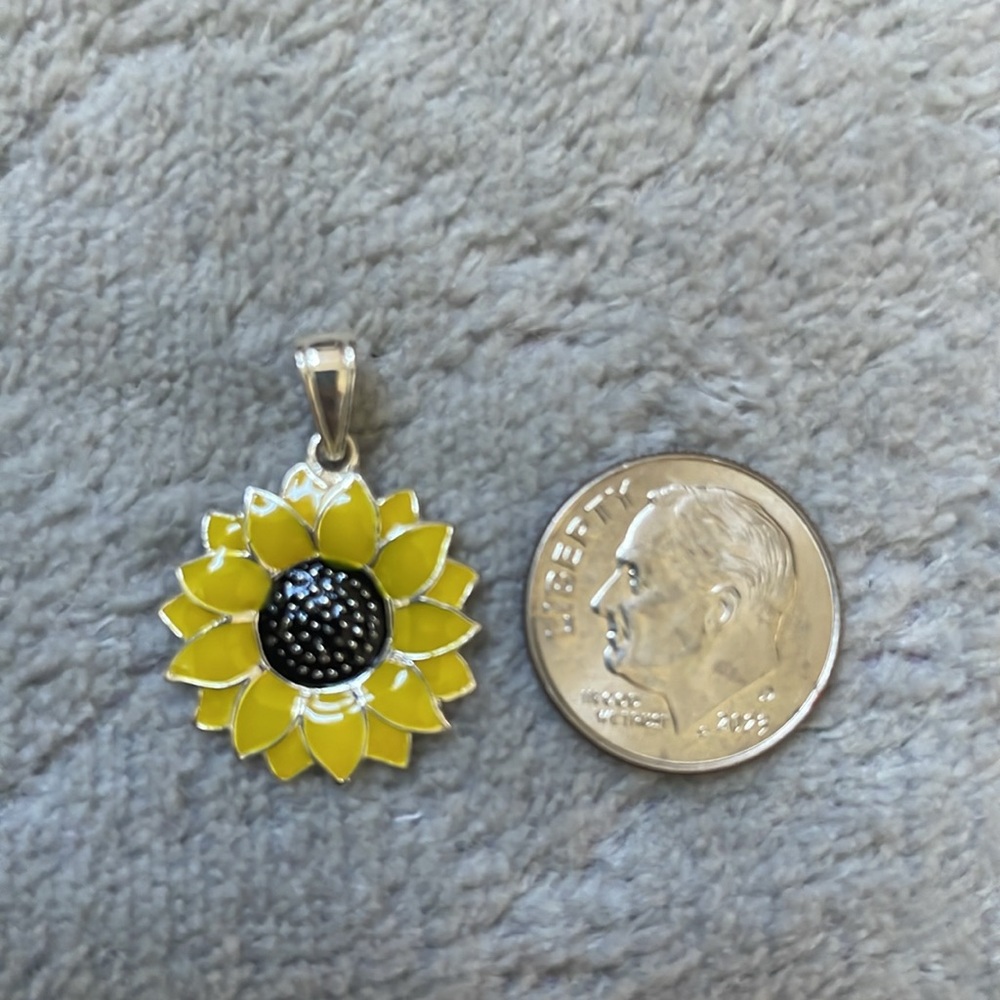 925 Sterling Silver Yellow Enamel Sunflower Charm Pendant Necklace w 18 in Chain - Picture 11 of 11